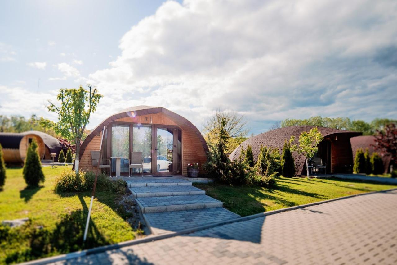 Hotel Montana Garden Răşinari Exterior foto